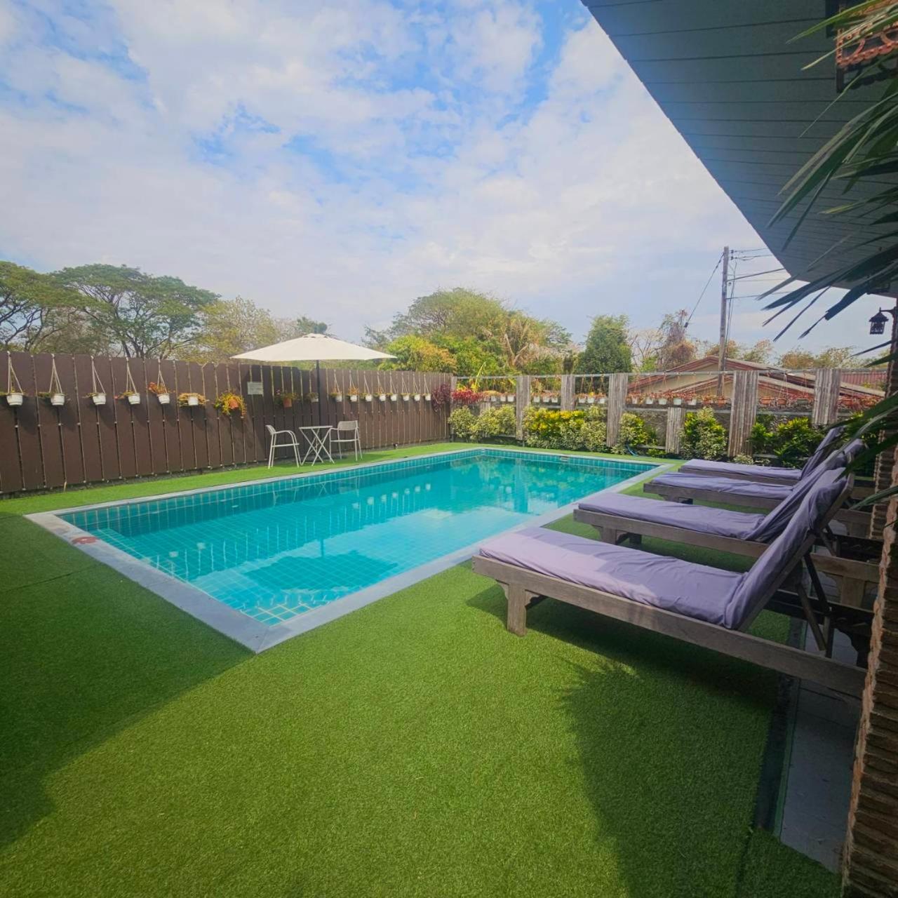 Sawasdee​ Buriram​ Resort Exterior foto